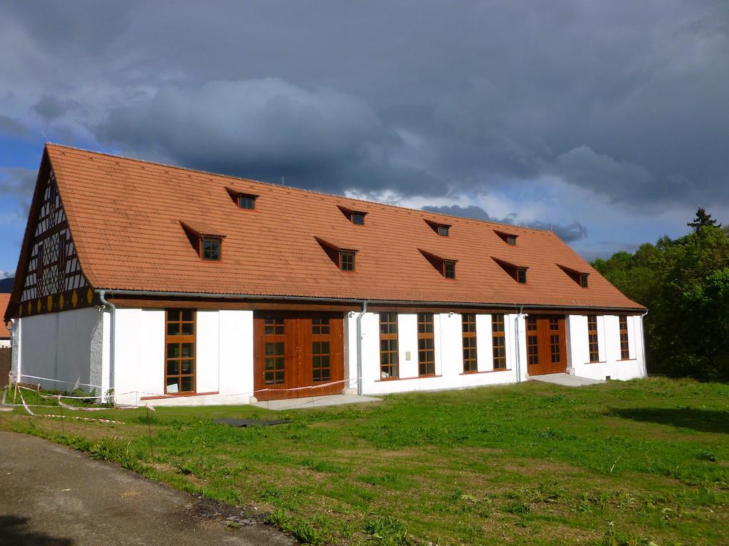 Penzion Mansky Dvur Dolni Zandov Экстерьер фото